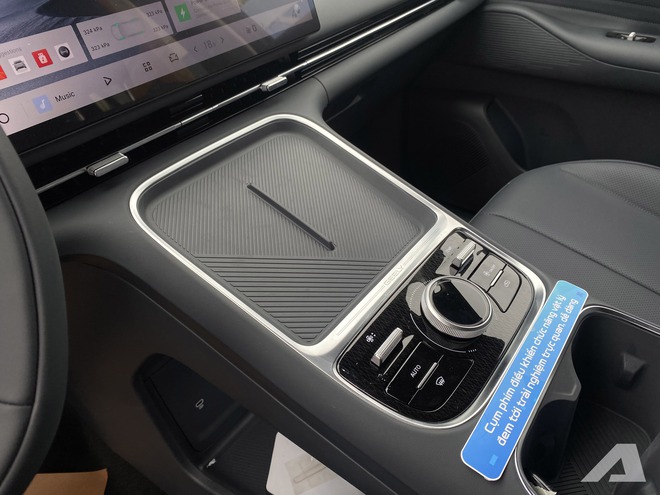 Geely EX5 ra mắt Việt Nam: Giá từ 789 triệu đồng, hybrid có thể chạy điện tới 170km, có ADAS, tiện nghi cao cấp hơn CX-5, Tucson- Ảnh 16. Geely EX5 ra mắt Việt Nam: Giá từ 789 triệu đồng, hybrid có thể chạy điện tới 170km, có ADAS, tiện nghi cao cấp hơn CX-5, Tucson- Ảnh 16.