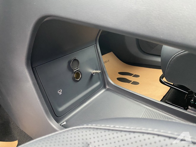 Geely EX5 ra mắt Việt Nam: Giá từ 789 triệu đồng, hybrid có thể chạy điện tới 170km, có ADAS, tiện nghi cao cấp hơn CX-5, Tucson- Ảnh 17. Geely EX5 ra mắt Việt Nam: Giá từ 789 triệu đồng, hybrid có thể chạy điện tới 170km, có ADAS, tiện nghi cao cấp hơn CX-5, Tucson- Ảnh 17.