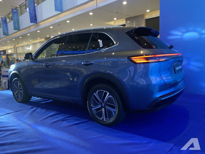Geely EX5 ra mắt Việt Nam: Giá từ 789 triệu đồng, hybrid có thể chạy điện tới 170km, có ADAS, tiện nghi cao cấp hơn CX-5, Tucson- Ảnh 4. Geely EX5 ra mắt Việt Nam: Giá từ 789 triệu đồng, hybrid có thể chạy điện tới 170km, có ADAS, tiện nghi cao cấp hơn CX-5, Tucson- Ảnh 4.
