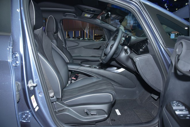 Xem trước BYD Dolphin 2026 sắp về VN: Dễ c&oacute; ADAS, đạt ti&ecirc;u chuẩn an to&agrave;n 5 sao, khung gầm to&agrave;n cầu- Ảnh 4.