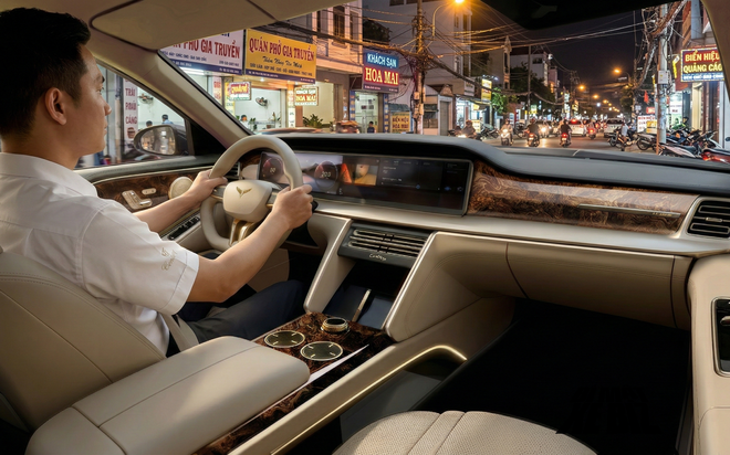 Bộ đ&ocirc;i xe si&ecirc;u sang Lạc Hồng lăn b&aacute;nh tr&ecirc;n phố thế n&agrave;o, đứng cạnh Maybach ra sao - Bộ ảnh v&agrave; clip n&agrave;y sẽ gi&uacute;p bạn trả lời c&acirc;u hỏi đ&oacute;- Ảnh 10.