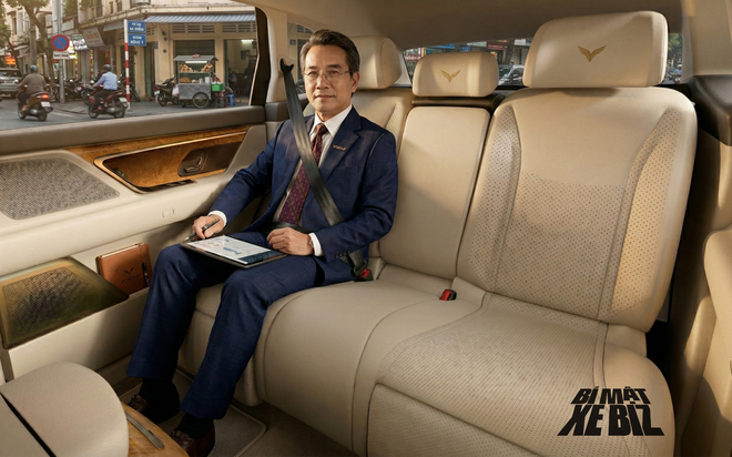 Bộ đ&ocirc;i xe si&ecirc;u sang Lạc Hồng lăn b&aacute;nh tr&ecirc;n phố thế n&agrave;o, đứng cạnh Maybach ra sao - Bộ ảnh v&agrave; clip n&agrave;y sẽ gi&uacute;p bạn trả lời c&acirc;u hỏi đ&oacute;- Ảnh 11.