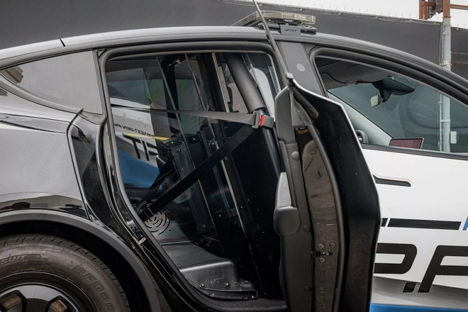 Đổi qua dùng xe điện, cảnh sát nước này tiết kiệm tới hơn 300 triệu đồng mỗi năm- Ảnh 6. Đổi qua dùng xe điện, cảnh sát nước này tiết kiệm tới hơn 300 triệu đồng mỗi năm- Ảnh 6.