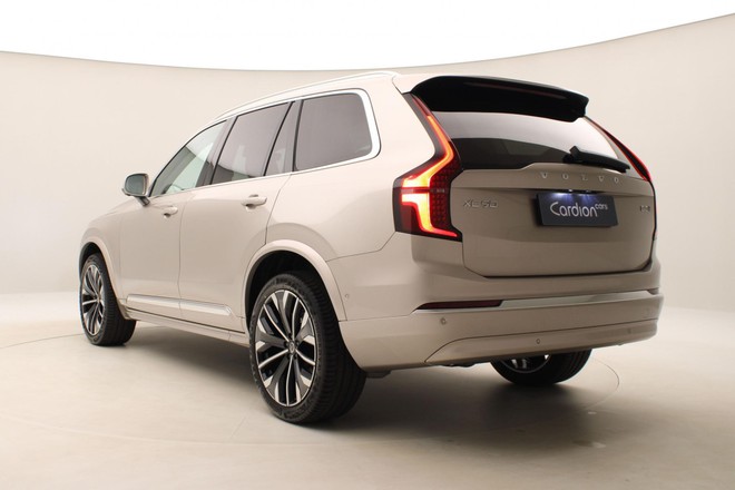 Volvo XC90 2026 dự kiến 3,579 tỷ đồng tại Việt Nam: Rẻ hơn bản cũ nửa tỷ nhưng đánh đổi động cơ, sắp ra mắt cạnh tranh X5, Q7- Ảnh 4. Volvo XC90 2026 dự kiến 3,579 tỷ đồng tại Việt Nam: Rẻ hơn bản cũ nửa tỷ nhưng đánh đổi động cơ, sắp ra mắt cạnh tranh X5, Q7- Ảnh 4.