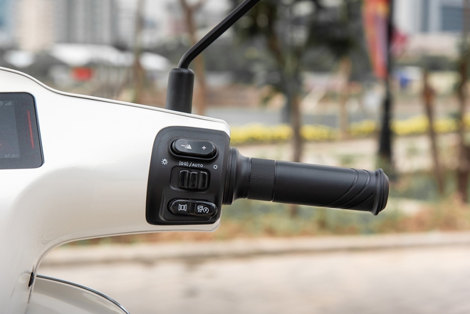 Đánh giá Yadea Osta sau 1 tuần sử dụng: Bóc hết ưu/nhược điểm người dùng cần biết- Ảnh 4. Đánh giá Yadea Osta sau 1 tuần sử dụng: Bóc hết ưu/nhược điểm người dùng cần biết- Ảnh 4.