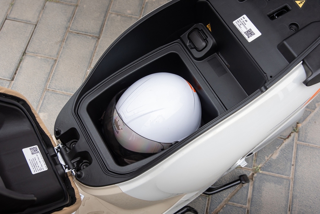 Đánh giá Yadea Osta sau 1 tuần sử dụng: Bóc hết ưu/nhược điểm người dùng cần biết- Ảnh 33. Đánh giá Yadea Osta sau 1 tuần sử dụng: Bóc hết ưu/nhược điểm người dùng cần biết- Ảnh 33.