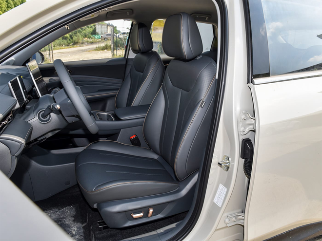 SUV mới ngang cỡ Honda CR-V được đăng ký tại Việt Nam: Giá quy đổi từ 380 triệu đồng, tùy chọn PHEV, bản điện chạy 600km/sạc- Ảnh 9. SUV mới ngang cỡ Honda CR-V được đăng ký tại Việt Nam: Giá quy đổi từ 380 triệu đồng, tùy chọn PHEV, bản điện chạy 600km/sạc- Ảnh 9.