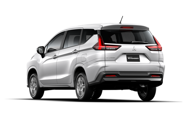Mitsubishi Xpander MT 2026 ra mắt Việt Nam: Xe nhập gi&aacute; 568 triệu đồng, d&agrave;i hơn, gầm cao hơn, nội thất xịn hơn, c&agrave;ng l&agrave;m kh&oacute; Veloz Cross- Ảnh 4.