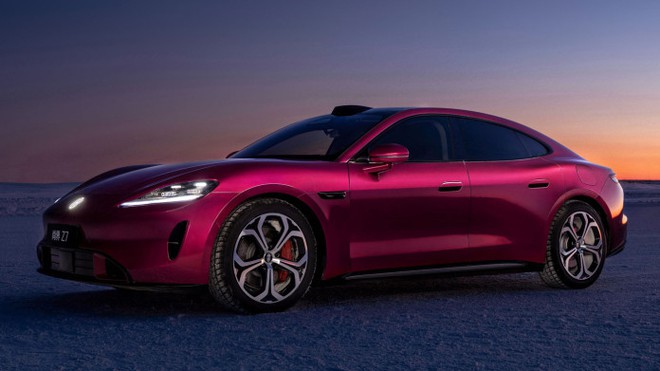 Tr&ocirc;ng rất giống Porsche Taycan nhưng chiếc xe n&agrave;y c&oacute; gi&aacute; rẻ chưa tới một phần ba &lsquo;h&agrave;ng xịn&rsquo;- Ảnh 5.