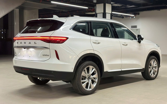 Haval H6 giảm gi&aacute; kỷ lục c&ograve;n 685 triệu đồng tại đại l&yacute;: Xe hybrid ngang cỡ CR-V, nhiều c&ocirc;ng nghệ, nhưng rẻ hơn cả ph&acirc;n kh&uacute;c dưới- Ảnh 5.
