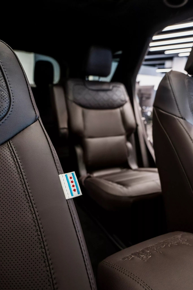 Ford Explorer có bản cực độc: Dùng động cơ hybrid đã bị khai tử, có tiền cũng không mua được- Ảnh 3. Ford Explorer có bản cực độc: Dùng động cơ hybrid đã bị khai tử, có tiền cũng không mua được- Ảnh 3.