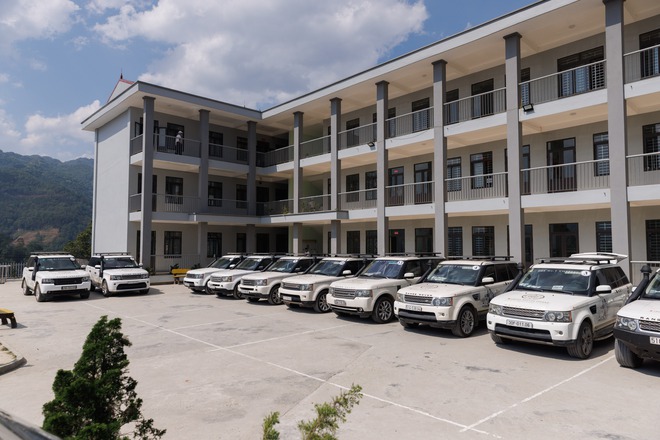 Video 10 ph&uacute;t t&oacute;m gọn gần 3.000km d&agrave;n Range Rover tới T&acirc;y Bắc: Nhiều cung đường khắc nghiệt thử th&aacute;ch sự bền bỉ của cả đo&agrave;n người v&agrave; xe- Ảnh 4.