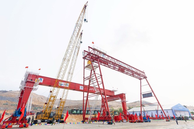 Tàu cao tốc của VinSpeed có thể đạt tới 350km/h, chạy Hà Nội - Quảng Ninh chỉ trong 23 phút- Ảnh 1. Tàu cao tốc của VinSpeed có thể đạt tới 350km/h, chạy Hà Nội - Quảng Ninh chỉ trong 23 phút- Ảnh 1.