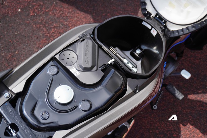 Honda Dash 125 2026 mở bán tại Việt Nam: Xe số giá hơn SH 125i, có phanh đĩa sau như xe thể thao- Ảnh 11. Honda Dash 125 2026 mở bán tại Việt Nam: Xe số giá hơn SH 125i, có phanh đĩa sau như xe thể thao- Ảnh 11.