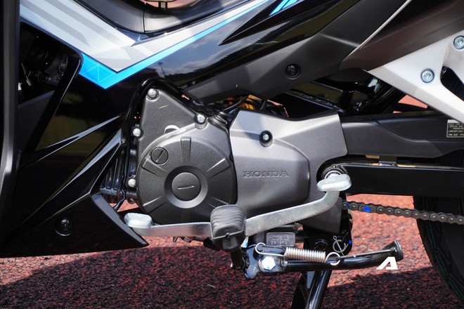 Honda Dash 125 2026 mở bán tại Việt Nam: Xe số giá hơn SH 125i, có phanh đĩa sau như xe thể thao- Ảnh 8. Honda Dash 125 2026 mở bán tại Việt Nam: Xe số giá hơn SH 125i, có phanh đĩa sau như xe thể thao- Ảnh 8.