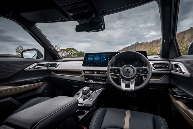 Mitsubishi Xforce giảm gi&aacute; tới 110 triệu tại đại l&yacute;, lăn b&aacute;nh c&ograve;n rẻ hơn ni&ecirc;m yết, rẻ như SUV cỡ A- Ảnh 8.