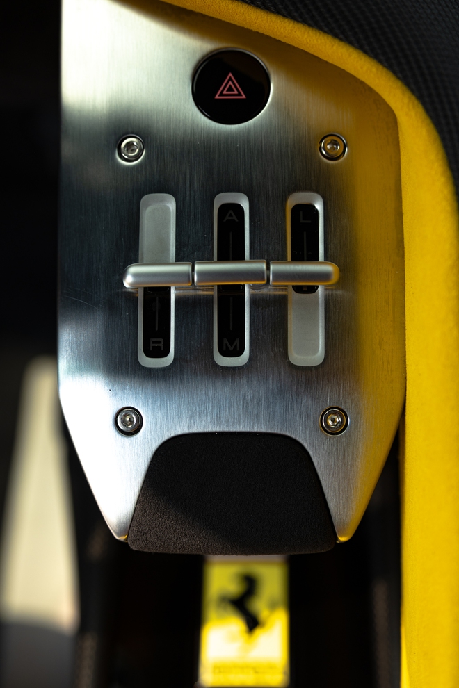 Tôi lái Ferrari 849 Testarossa: Sức cuốn hút của 1.035 mã lực không thể mô tả bằng thông số- Ảnh 22. Tôi lái Ferrari 849 Testarossa: Sức cuốn hút của 1.035 mã lực không thể mô tả bằng thông số- Ảnh 22.