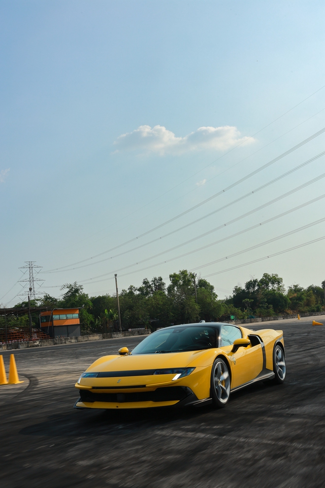 Tôi lái Ferrari 849 Testarossa: Sức cuốn hút của 1.035 mã lực không thể mô tả bằng thông số- Ảnh 25. Tôi lái Ferrari 849 Testarossa: Sức cuốn hút của 1.035 mã lực không thể mô tả bằng thông số- Ảnh 25.