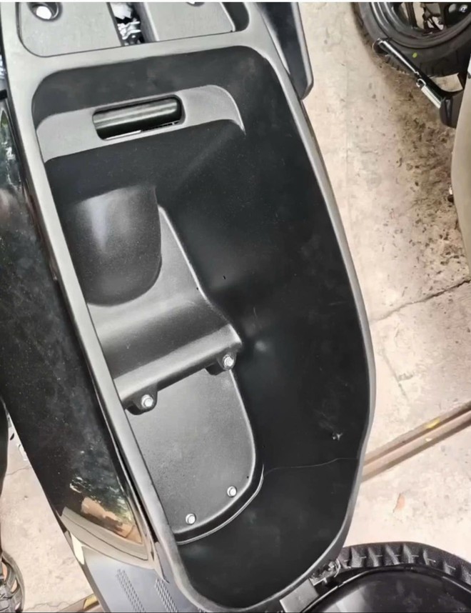 Rộ h&igrave;nh ảnh xe m&aacute;y điện Việt Nam d&aacute;ng như Honda Lead: Gi&aacute; đồn đo&aacute;n dưới 35 triệu đồng, cốp si&ecirc;u rộng, chạy 150km/sạc- Ảnh 3.