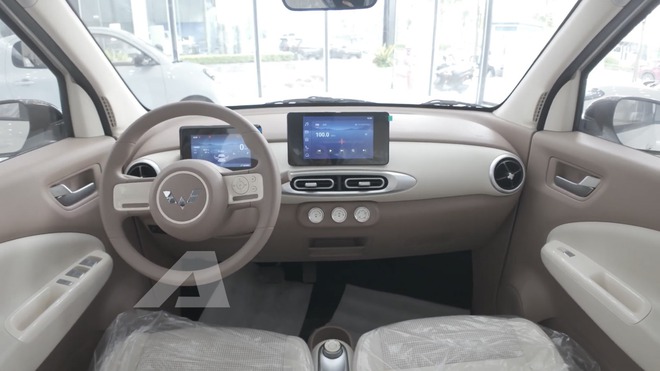 Xem thực tế Wuling Macaron 2026 vừa về đại l&yacute;: 2 m&agrave;n h&igrave;nh, phanh điện tử, ngồi được 4 người lớn- Ảnh 4.