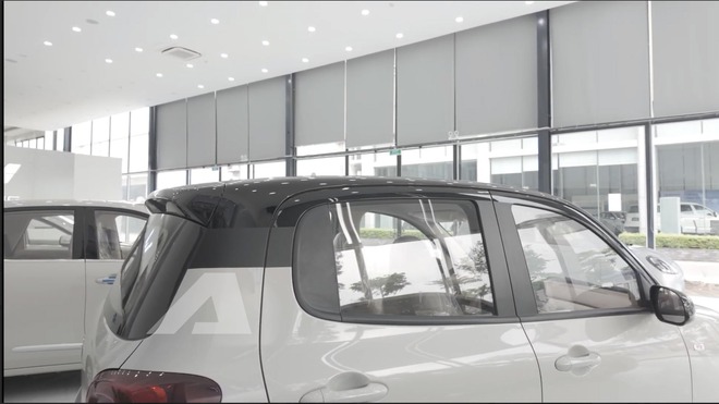 Xem thực tế Wuling Macaron 2026 vừa về đại l&yacute;: 2 m&agrave;n h&igrave;nh, phanh điện tử, ngồi được 4 người lớn- Ảnh 8.