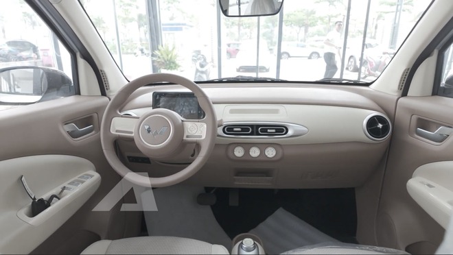 Xem thực tế Wuling Macaron 2026 vừa về đại l&yacute;: 2 m&agrave;n h&igrave;nh, phanh điện tử, ngồi được 4 người lớn- Ảnh 5.