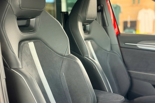 Skoda Kodiaq 2026 về đại l&yacute; tại Việt Nam: Gi&aacute; từ 1,628 tỷ đồng cao hơn Palisade bản đắt nhất, th&ecirc;m nhiều 'đồ chơi' b&ecirc;n trong, nay đ&atilde; 'full' ADAS- Ảnh 8.