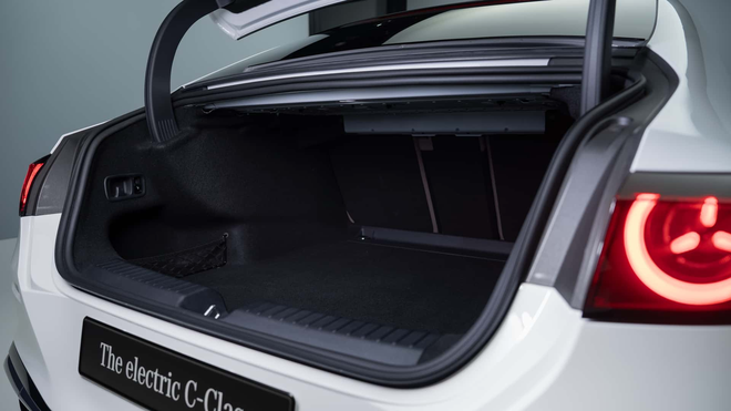 Mercedes C-Class thuần điện ra mắt: Sạc đầy đi hơn 760 km, c&oacute; đ&aacute;nh l&aacute;i b&aacute;nh sau như S-Class, muốn mua phải chờ đến năm sau- Ảnh 10.