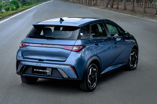 BYD Dolphin 2026 mở b&aacute;n tại Việt Nam: Gi&aacute; 'sốc' cho 1.000 kh&aacute;ch đầu ti&ecirc;n, th&ecirc;m trang bị quyết đấu Geely EX2- Ảnh 2.