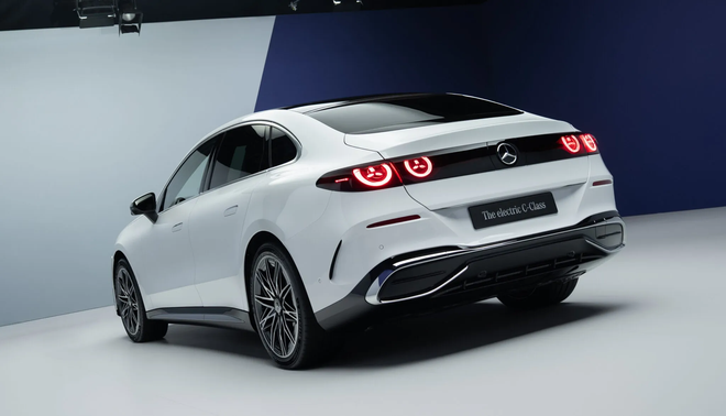 Mercedes C-Class thuần điện ra mắt: Sạc đầy đi hơn 760 km, c&oacute; đ&aacute;nh l&aacute;i b&aacute;nh sau như S-Class, muốn mua phải chờ đến năm sau- Ảnh 8.