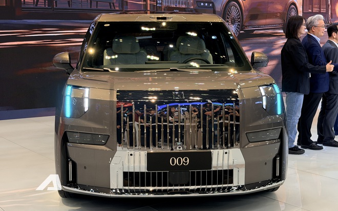 Xem thực tế Zeekr 009 2026 sắp về Việt Nam: MPV 7 chỗ c&oacute; nội thất sang xịn, loa như Bentley, mạnh cỡ si&ecirc;u xe, sạc 10 ph&uacute;t chạy 510km- Ảnh 3.