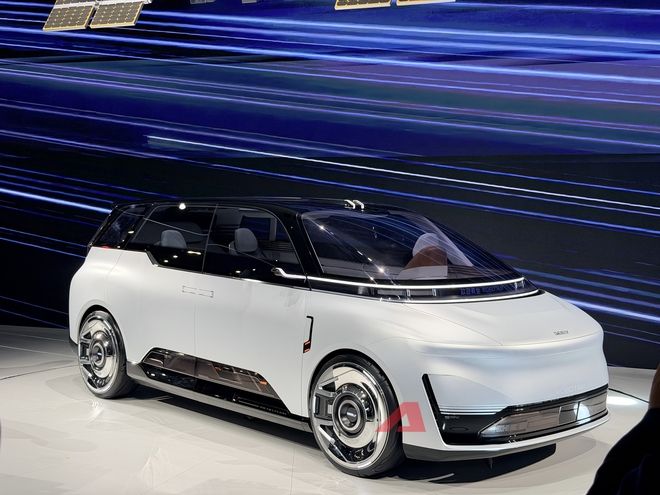 Geely Eva Cab ra mắt: Taxi tự l&aacute;i cấp độ 4, bảo mật cấp độ lượng tử, 'hiểu' khung cảnh xung quanh như người, hoạt động ngay từ năm sau- Ảnh 2.