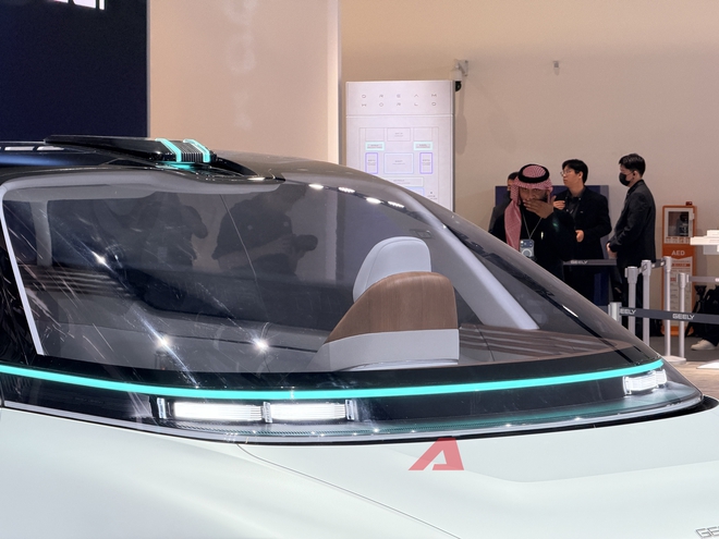 Geely Eva Cab ra mắt: Taxi tự l&aacute;i cấp độ 4, bảo mật cấp độ lượng tử, 'hiểu' khung cảnh xung quanh như người, hoạt động ngay từ năm sau- Ảnh 5.