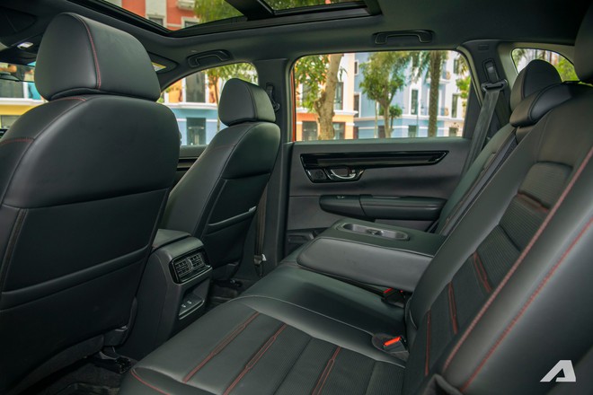 Nh&igrave;n v&agrave;o 5 điều n&agrave;y để hiểu v&igrave; sao Honda CR-V kh&ocirc;ng &lsquo;đ&egrave; gi&aacute;&rsquo; để cạnh tranh như c&aacute;c đối thủ m&agrave; vẫn được nhiều người Việt lựa chọn- Ảnh 8.