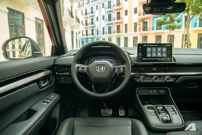 Nh&igrave;n v&agrave;o 5 điều n&agrave;y để hiểu v&igrave; sao Honda CR-V kh&ocirc;ng &lsquo;đ&egrave; gi&aacute;&rsquo; để cạnh tranh như c&aacute;c đối thủ m&agrave; vẫn được nhiều người Việt lựa chọn- Ảnh 10.
