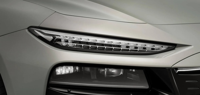 Audi A6 bản điện n&agrave;y về Việt Nam sẽ hợp: Gi&aacute; quy đổi từ 1,2 tỷ đồng, đầy pin dư sức chạy H&agrave; Nội - Đ&agrave; Nẵng, sạc 10-80% chỉ hơn 20 ph&uacute;t- Ảnh 6.