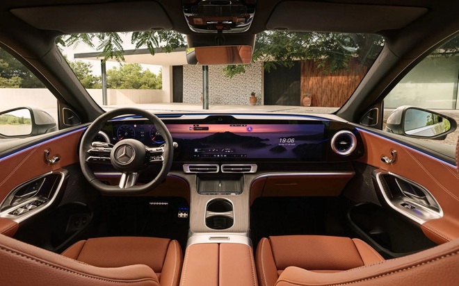 Mercedes-Benz GLC bản 3 h&agrave;ng ghế ra mắt: D&agrave;i hơn 10cm, 6 chỗ, ghế thương gia c&oacute; massage, treo kh&iacute; n&eacute;n, đ&aacute;nh l&aacute;i b&aacute;nh sau như S-Class- Ảnh 7.