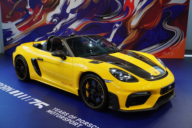 T&ocirc;i sờ tận tay Porsche 718 Spyder RS độc nhất Việt Nam: Phanh gốm hơn 500 triệu, tổng tiền 'option' dư mua 1 chiếc Mercedes GLC- Ảnh 6.