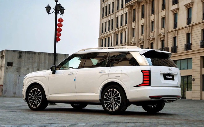 Đại l&yacute; b&aacute;o Hyundai Palisade gi&aacute; tạm t&iacute;nh từ hơn 1,7 tỷ đồng tại Việt Nam: 3 phi&ecirc;n bản, t&ugrave;y chọn m&aacute;y xăng turbo, hybrid mạnh hơn Santa Fe- Ảnh 4.