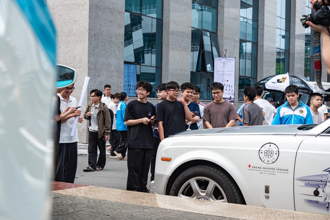 Dẫn đo&agrave;n Range Rover của &ocirc;ng Đặng L&ecirc; Nguy&ecirc;n Vũ: &lsquo;Sau h&ocirc;m nay mới l&agrave; thử th&aacute;ch lớn nhất, nhiều cung đường d&acirc;n phượt c&ograve;n chưa biết tới&rsquo;- Ảnh 2.