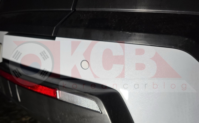 Bóc tách chi tiết thiết kế mới lạ trên Hyundai Tucson 2027: Đèn mới đặt rất thấp, xi-nhan dạng dọc, màn hình ngày càng lớn- Ảnh 4. Bóc tách chi tiết thiết kế mới lạ trên Hyundai Tucson 2027: Đèn mới đặt rất thấp, xi-nhan dạng dọc, màn hình ngày càng lớn- Ảnh 4.