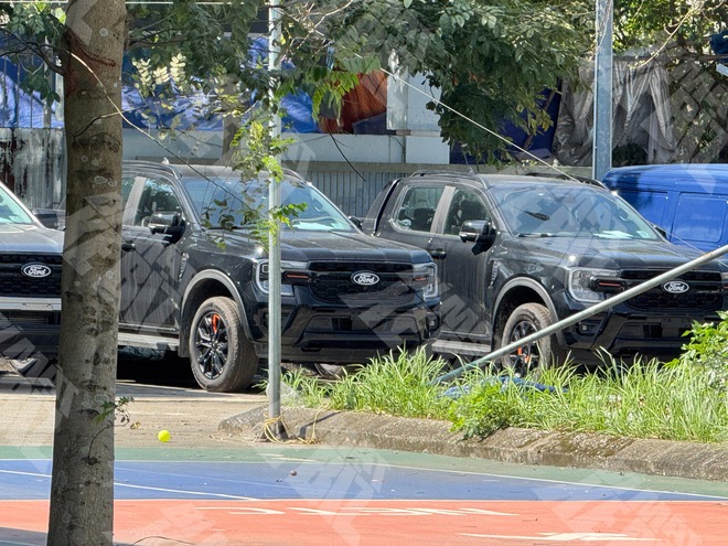 Ford Việt Nam chốt ra xe mới ngay đầu tháng 5: Dễ là Ranger nâng cấp, bổ sung bản 1 cầu giá rẻ, nhưng không loại trừ có thêm hàng hot- Ảnh 2. Ford Việt Nam chốt ra xe mới ngay đầu tháng 5: Dễ là Ranger nâng cấp, bổ sung bản 1 cầu giá rẻ, nhưng không loại trừ có thêm hàng hot- Ảnh 2.