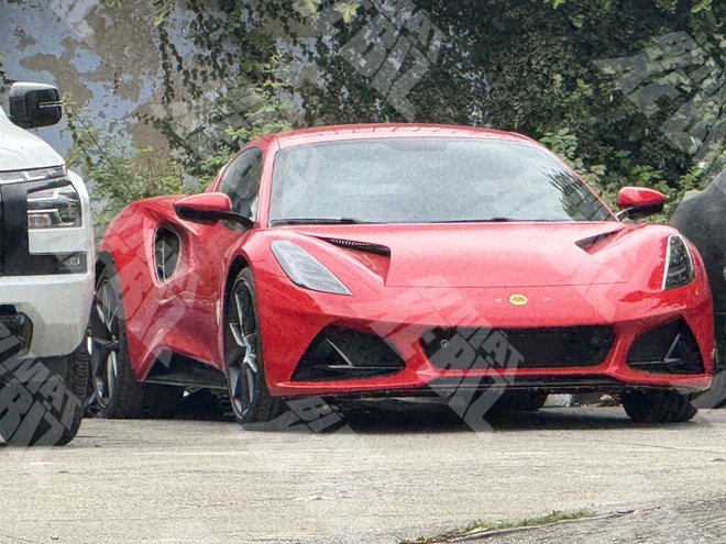 Lotus Emira xuất hiện ở Việt Nam: Dễ ra ngay tháng này cho dân chơi thích chất Anh, dùng máy Mercedes-AMG để có 'giá rẻ'- Ảnh 2. Lotus Emira xuất hiện ở Việt Nam: Dễ ra ngay tháng này cho dân chơi thích chất Anh, dùng máy Mercedes-AMG để có 'giá rẻ'- Ảnh 2.