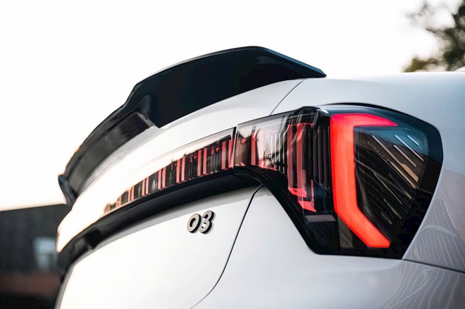 Đại l&yacute; b&aacute;o Lynk & Co 03 c&oacute; 2 bản tại Việt Nam: Gi&aacute; dự kiến từ 800 triệu đồng, mạnh ngang Civic, ADAS từ bản rẻ nhất, dễ ra mắt th&aacute;ng 6- Ảnh 5.