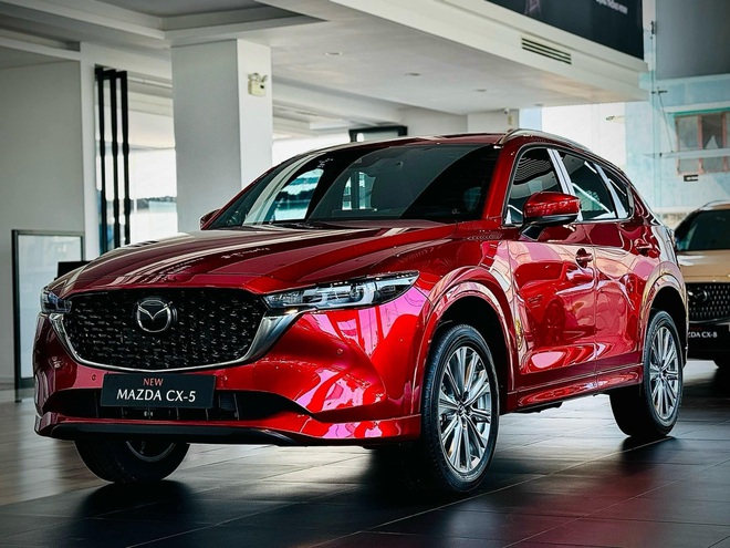 Mazda CX-5 giảm gi&aacute; kỷ lục tại đại l&yacute;: Bản &lsquo;base&rsquo; chỉ từ 685 triệu đồng, đe dọa cả Xforce v&agrave; Yaris Cross- Ảnh 2.
