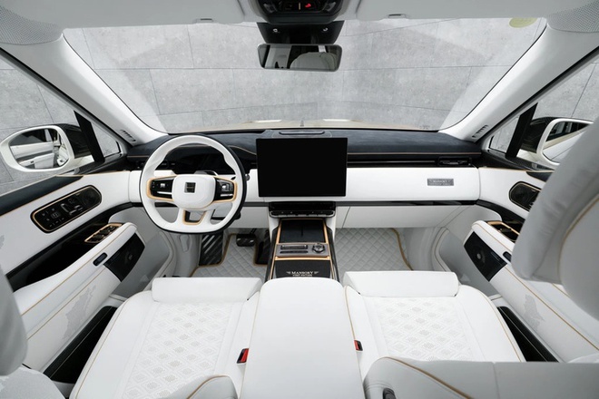 'Rolls-Royce Cullinan của Trung Quốc' lột x&aacute;c qua b&agrave;n tay Mansory- Ảnh 4.