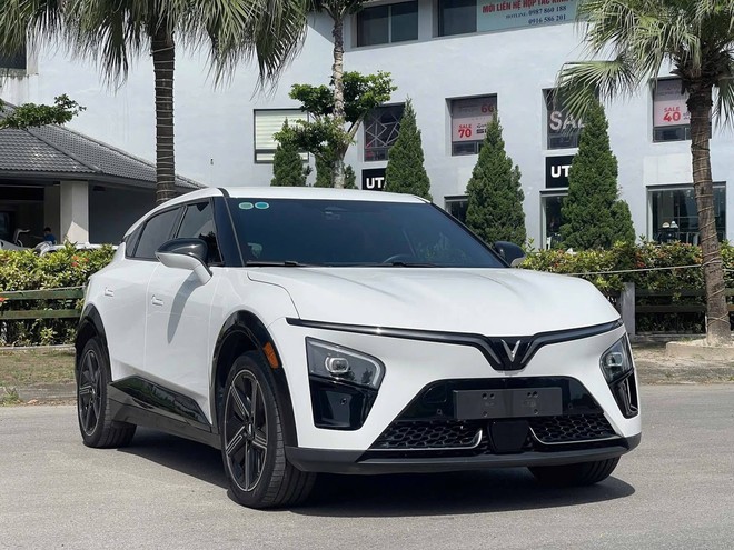 Mazda CX-5 đ&ograve;i lại 'ng&ocirc;i vương' từ tay VinFast VF 7, cuộc đua SUV hạng C căng thẳng đến từng chiếc xe- Ảnh 5.