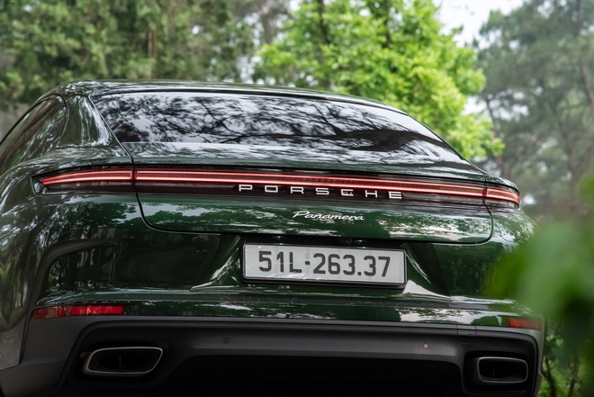 Porsche Panamera l&agrave; một chiếc xe &lsquo;đa nh&acirc;n c&aacute;ch&rsquo; như n&agrave;y: S&aacute;ng mặc suite, tối đi &lsquo;đua&rsquo;- Ảnh 10.