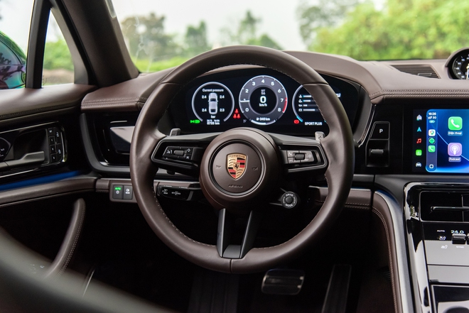 Porsche Panamera l&agrave; một chiếc xe &lsquo;đa nh&acirc;n c&aacute;ch&rsquo; như n&agrave;y: S&aacute;ng mặc suite, tối đi &lsquo;đua&rsquo;- Ảnh 15.