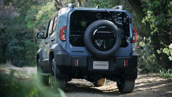 D&acirc;n chơi Việt sắp lấy Toyota Land Cruiser FJ c&oacute; thể tham khảo g&oacute;i độ n&agrave;y: Nhiều 'đồ chơi' nội, ngoại thất, gi&aacute; v&agrave;i chục tới cả trăm triệu đồng- Ảnh 3.